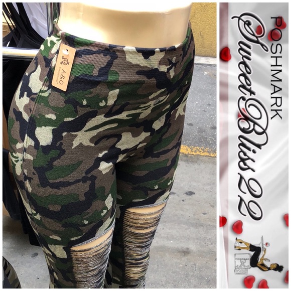 ‼️Distressed Leggings‼️ - Picture 3 of 3